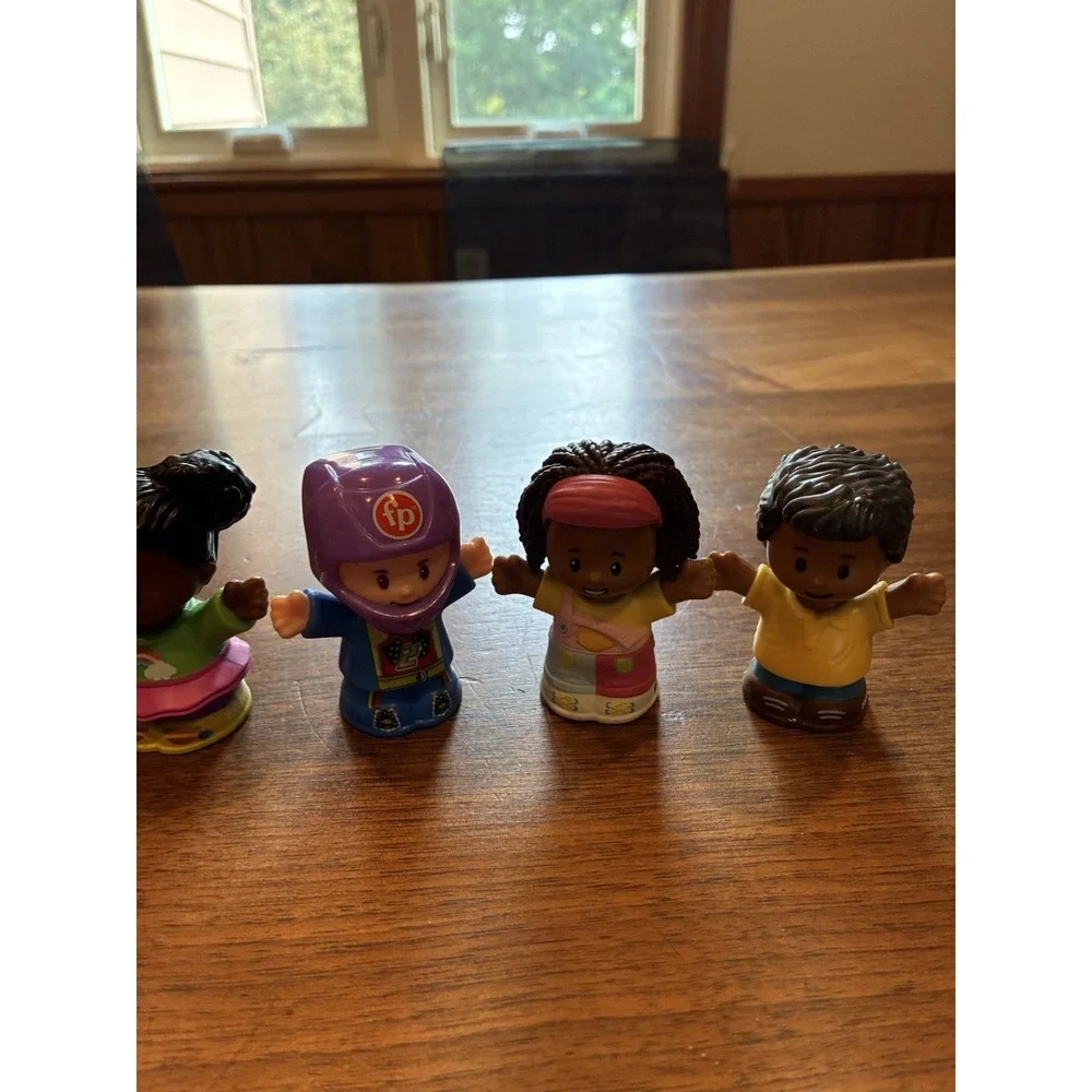 Lot Of 6 Fisher Price Little People Figures
